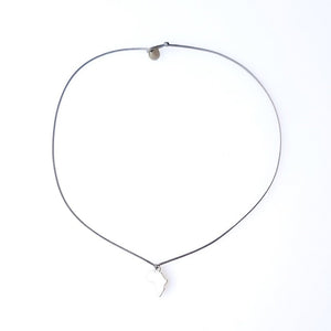 WILD Single Thread Necklace/Chocker Africa - Grey