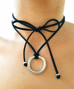 FIERCE Versatile faux suede Bracelet, Necklace & Choker 1 Circle - Black - No Memo
